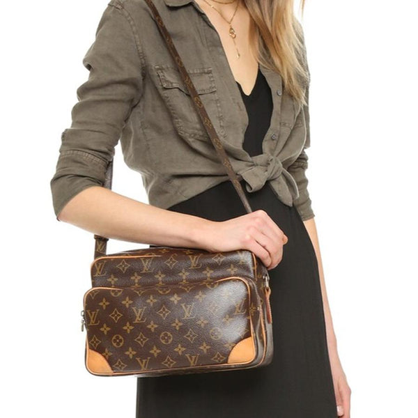 Louis Vuitton Nile Crossbody Bag Website search for DB5482 Free shipping  worldwide #sheerroom #louisvuitton #vintage