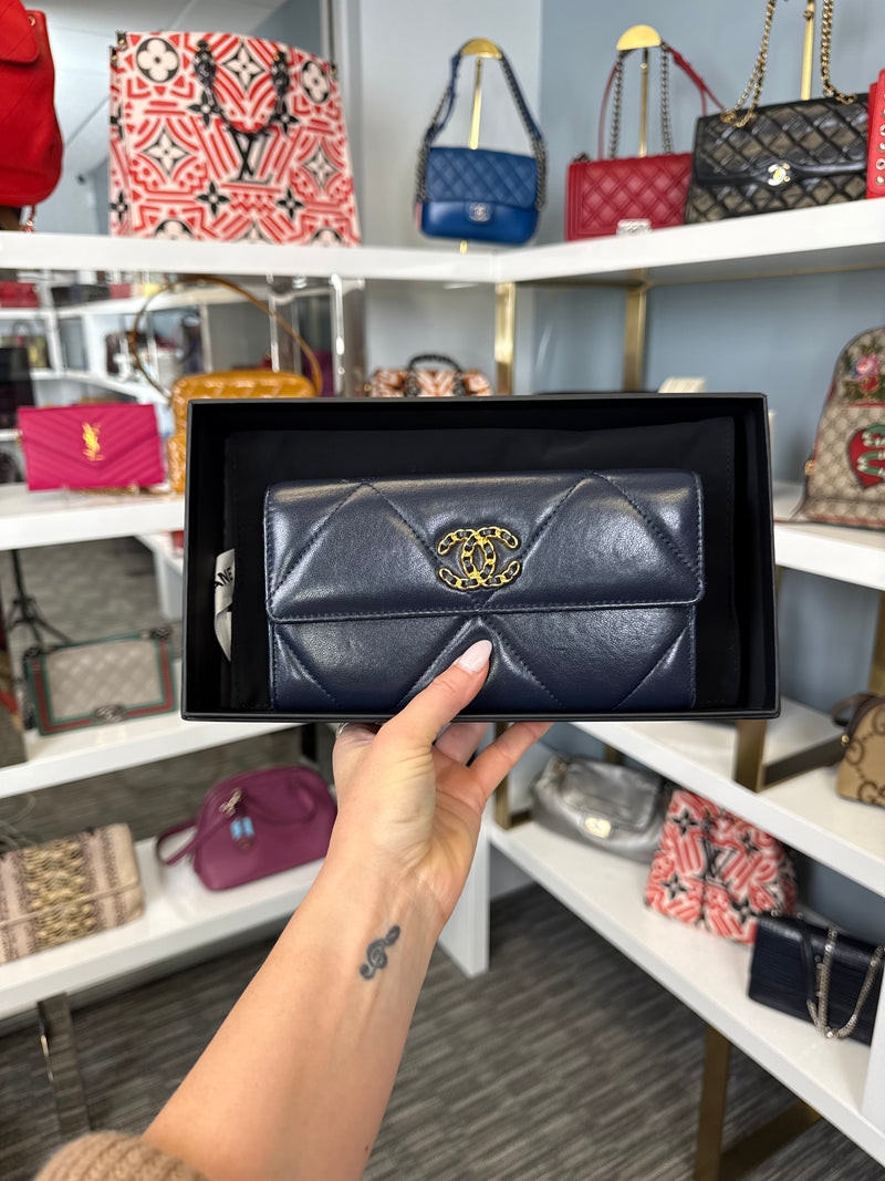 Chanel Quilted 19 Zip wallet