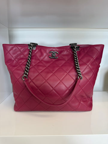 Chanel tote