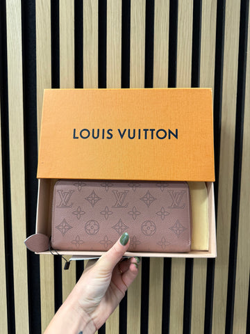 Louis Vuitton Mahaina Zippy Wallet