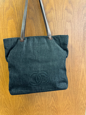 Chanel tote