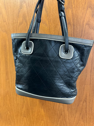 Chanel tote deposit
