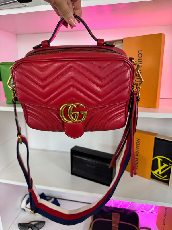 Red GG two-way and game bundle