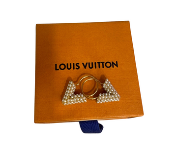 Louis Vuitton Earrings with Box and Dusty for @bayareagirl