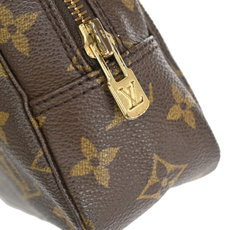 Louis Vuitton Trousse Toilette 23 Clutch