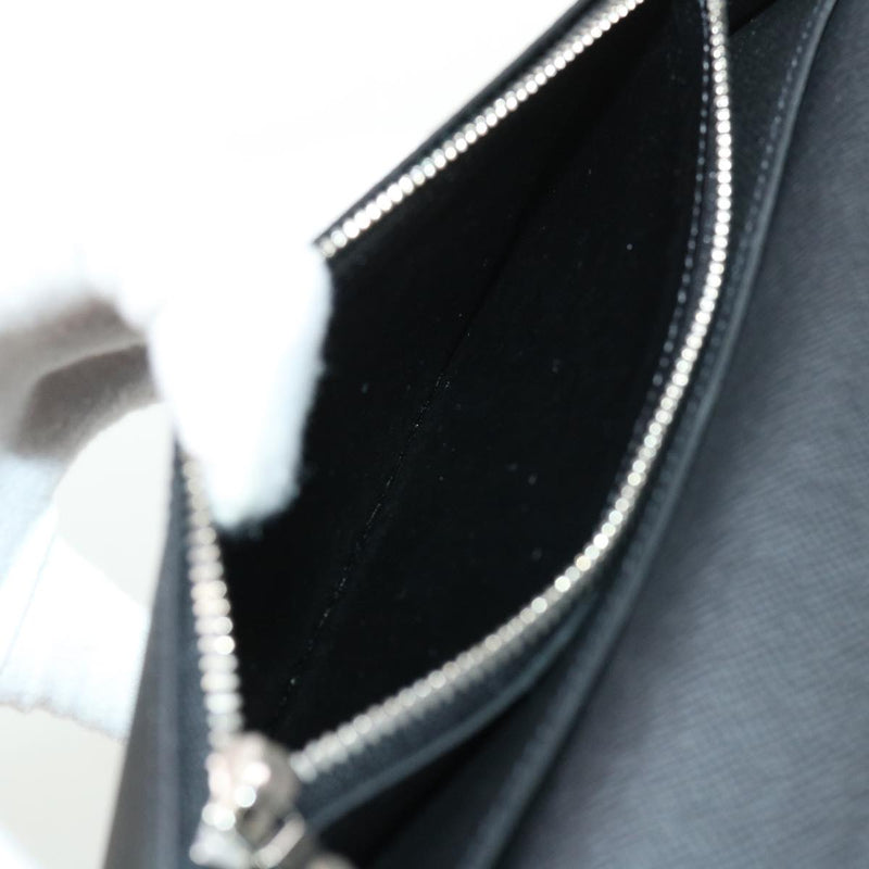 Louis Vuitton Taiga Leather Portefeuille