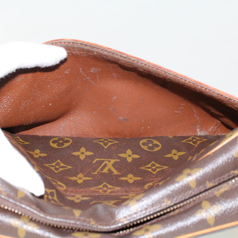 Louis Vuitton Compiegne 28 Clutch Bag Lv