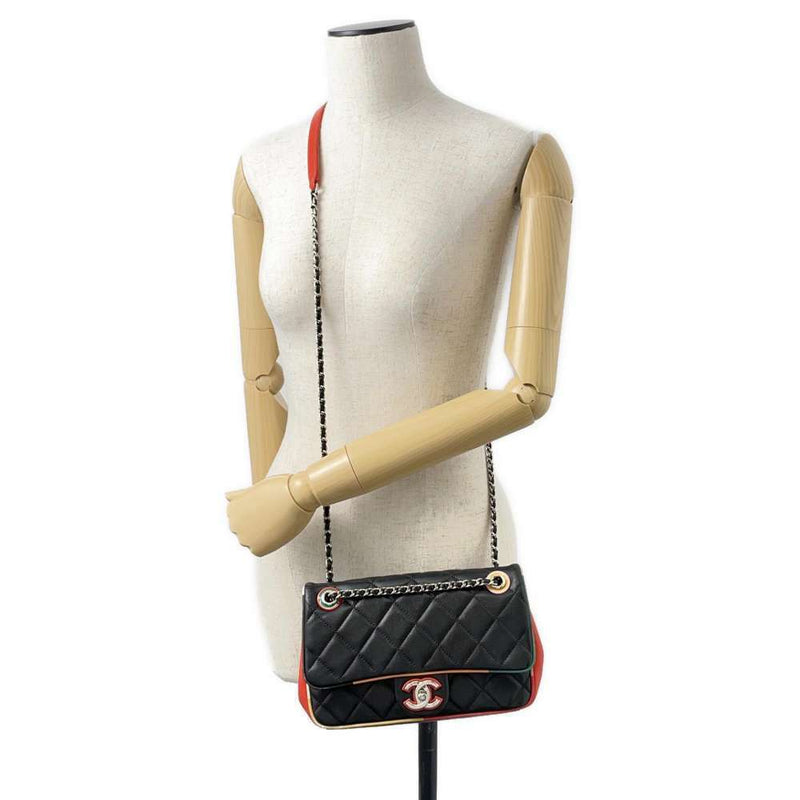 Chanel Matelasse Chainshoulder Bag Size