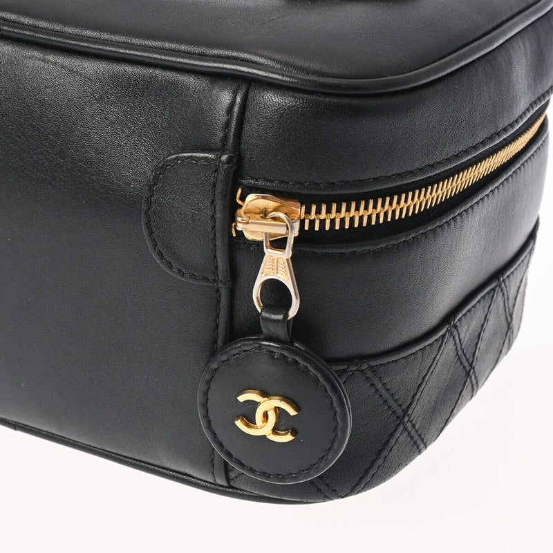 Chanel Vertical Vanity Bicolor Hand Bag