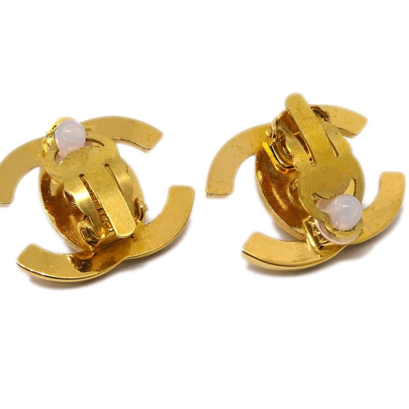 Chanel Cc Turnlock Earrings Clip-On Gold