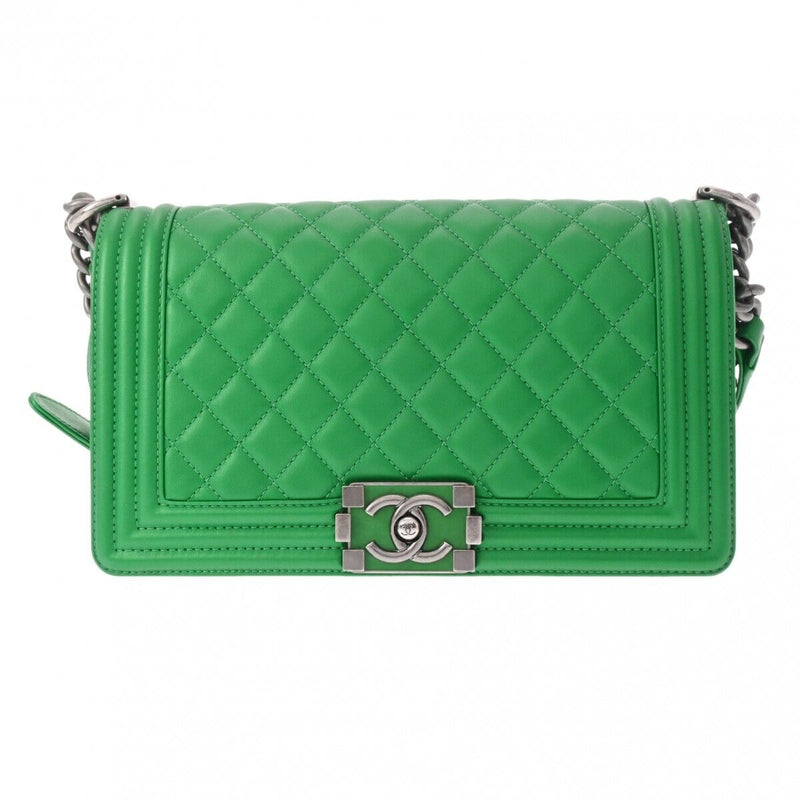 Chanel Boy Chainshoulder 9.8' Green