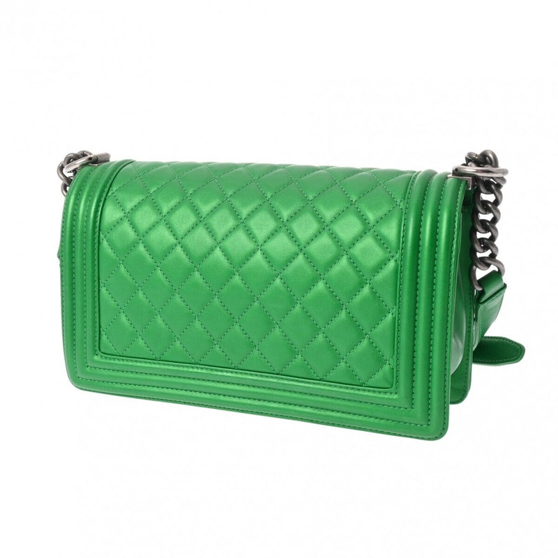 Chanel Boy Chainshoulder 9.8' Green