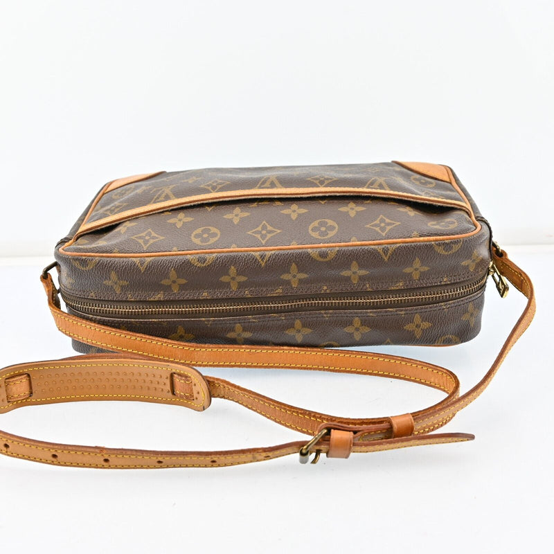 Louis Vuitton Trocadero 30 Shoulder