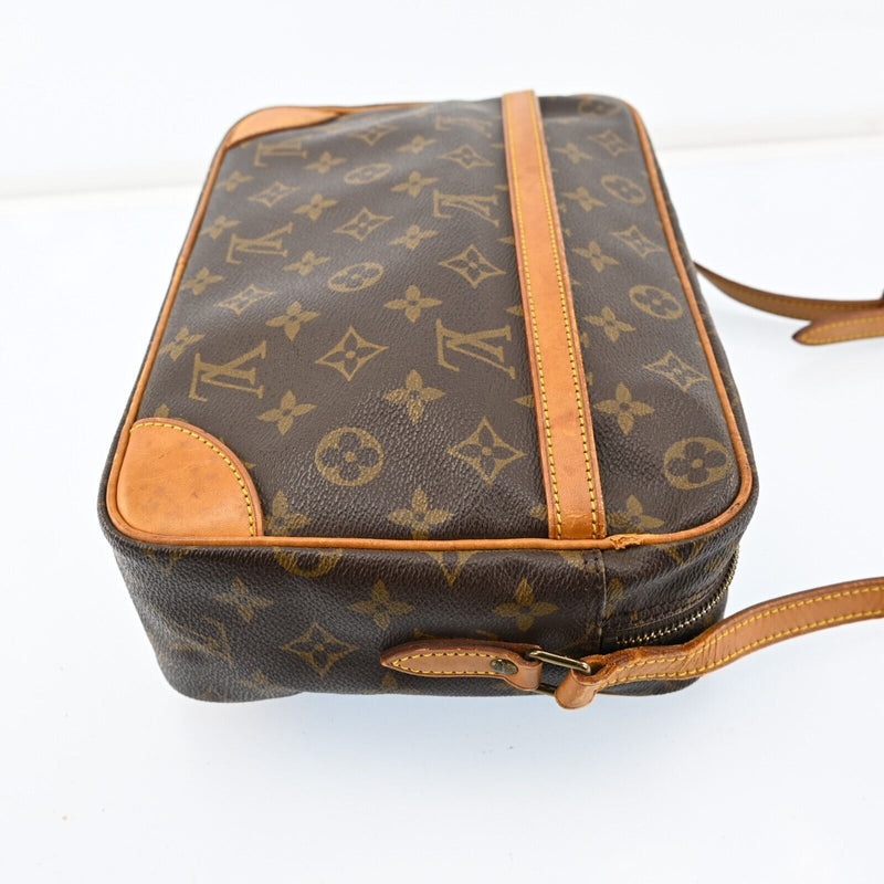 Louis Vuitton Trocadero 30 Shoulder