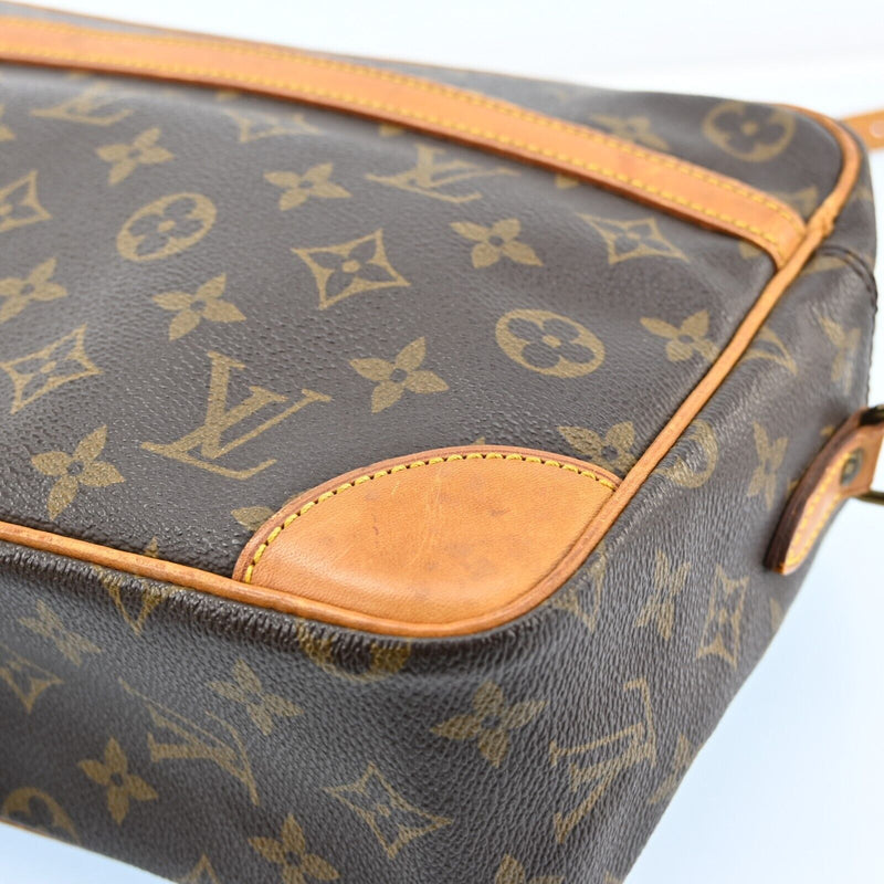 Louis Vuitton Trocadero 30 Shoulder