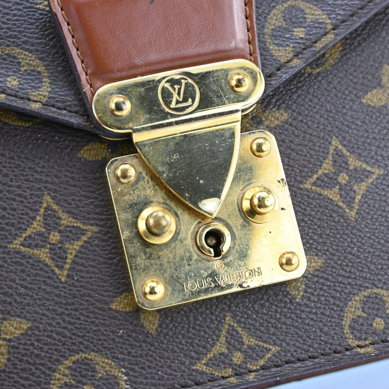 Louis Vuitton Concorde Hand Bag