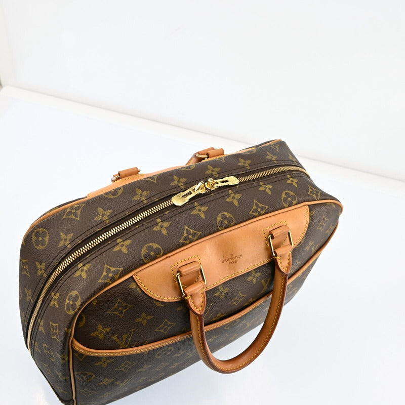 Louis Vuitton Deauville Hand Bag