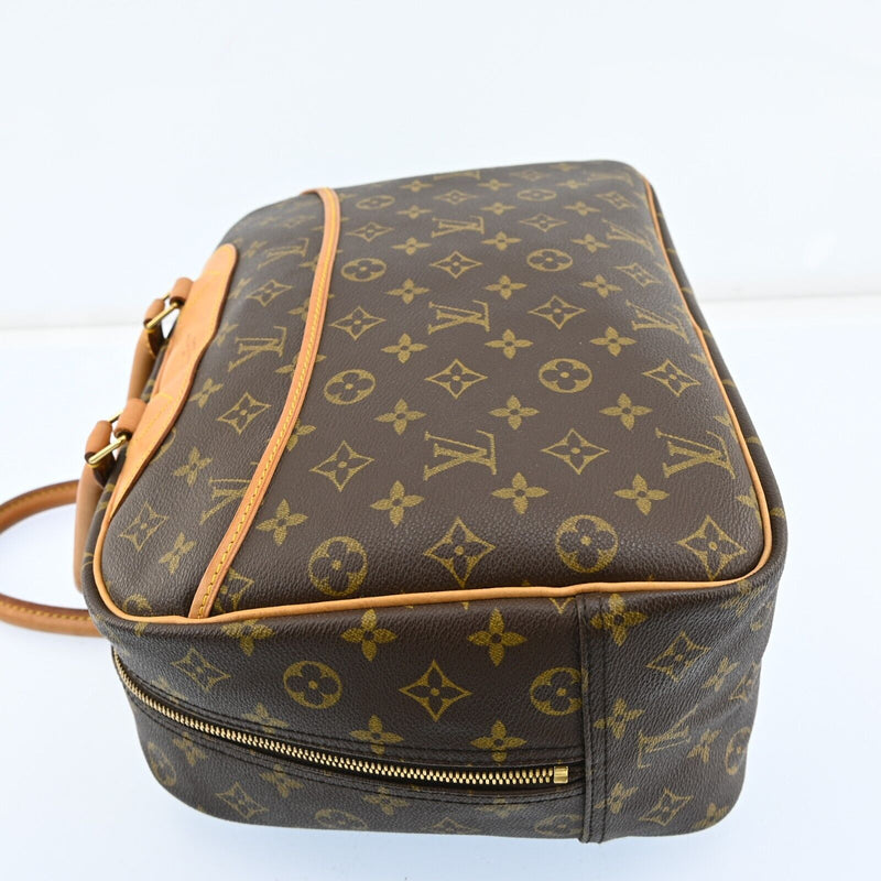 Louis Vuitton Deauville Hand Bag