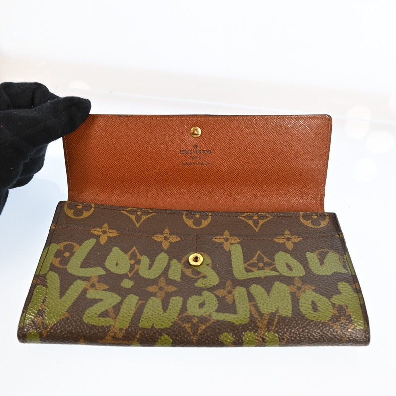 Louis Vuitton Graffiti Sarah Wallet