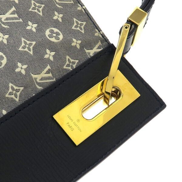 Louis Vuitton Rendezvous Pm Shoulder Bag