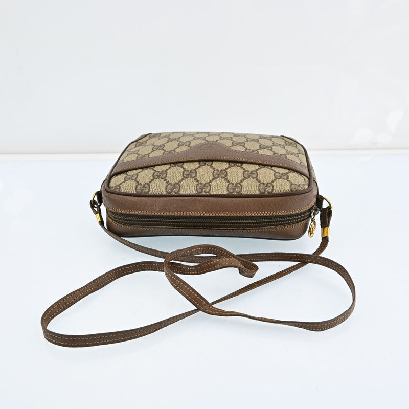 Gucci Gg Shoulder Bags Pvc Leather