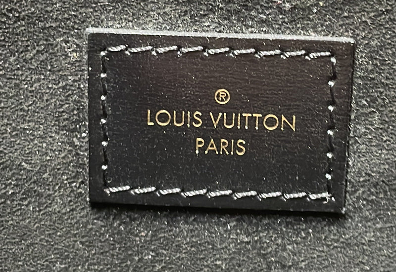 Louis Vuitton Pochette Metis Reverse