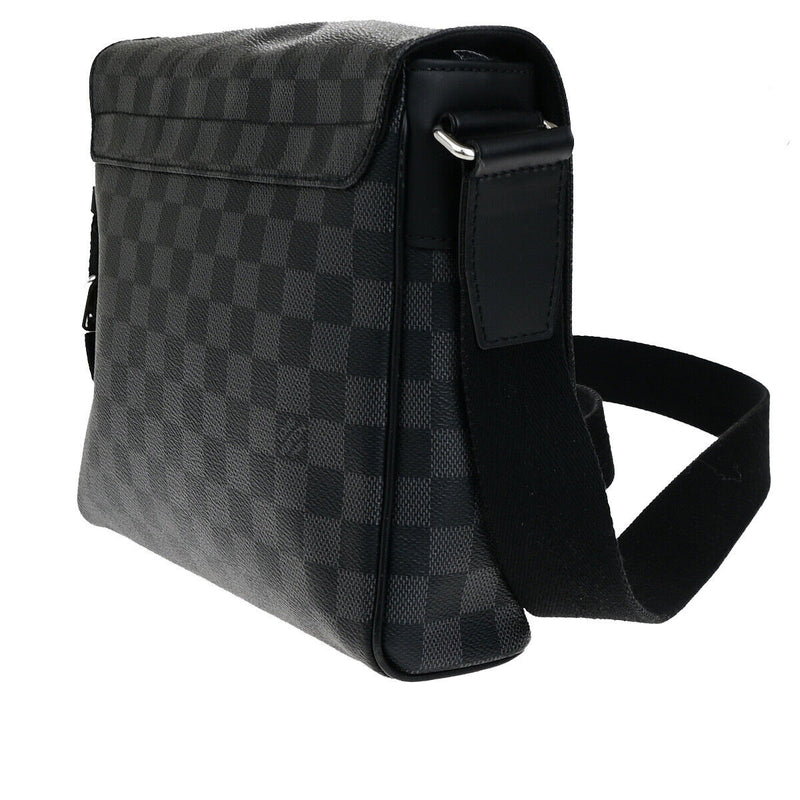 Louis Vuitton District Pm Nm Shoulder