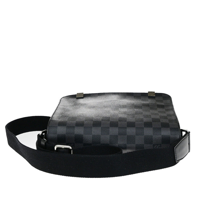 Louis Vuitton District Pm Nm Shoulder