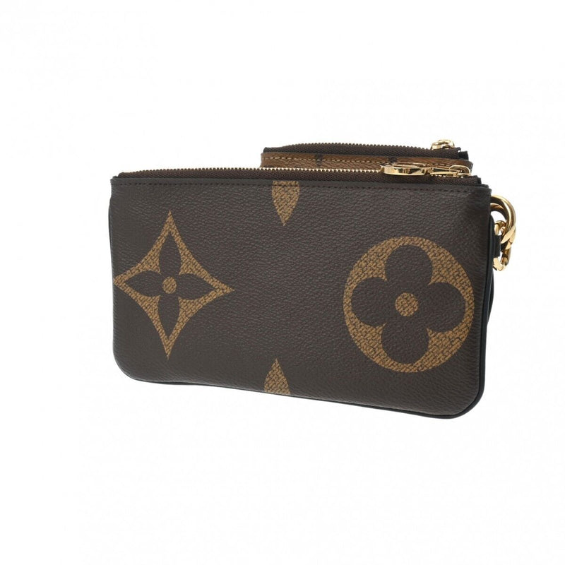 Louis Vuitton Reverse Giant Pochette