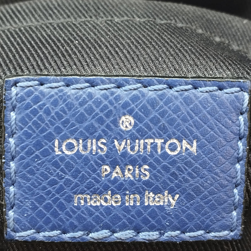 Louis Vuitton Taiga Outdoor