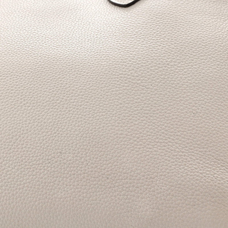 Louis Vuitton Milla Handbag Veau Nuage