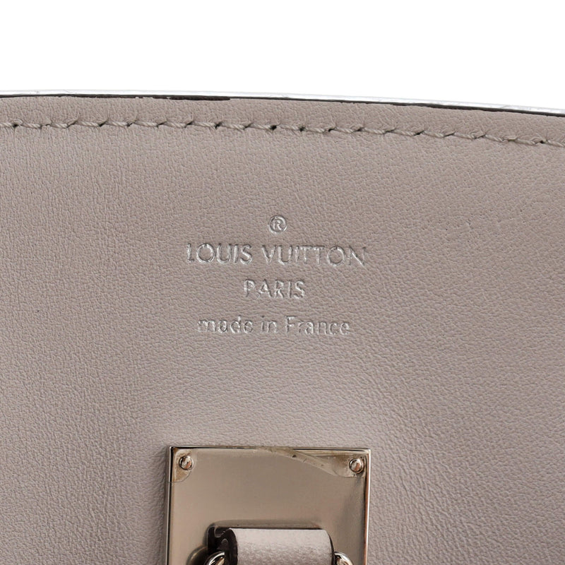 Louis Vuitton Milla Handbag Veau Nuage