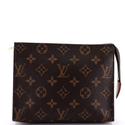 Louis Vuitton Toiletry Pouch Canvas 19