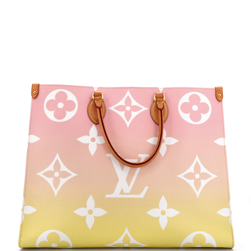 Louis Vuitton Onthego Tote By The Pool