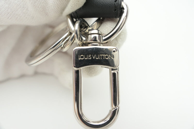 Louis Vuitton  Leather Metal Porte