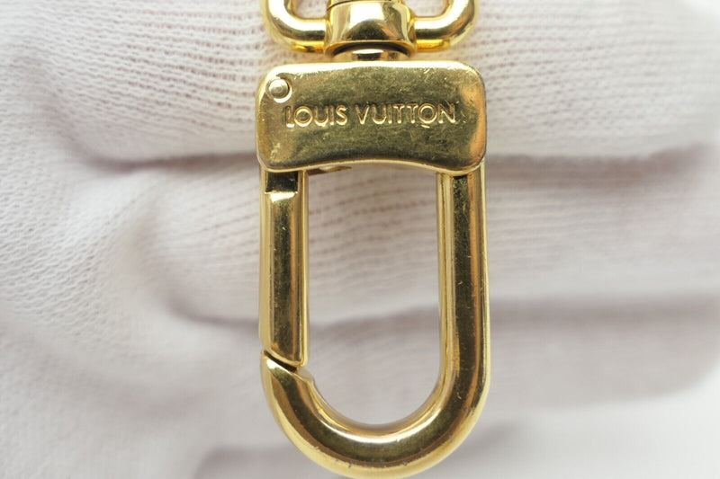 Louis Vuitton  Metal Porte Cles Lv