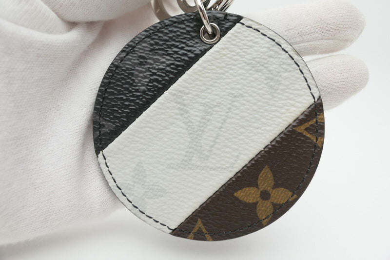 Louis Vuitton  Metal Porte Cles