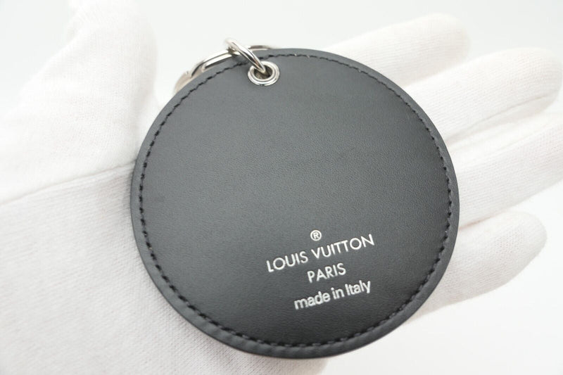 Louis Vuitton  Metal Porte Cles