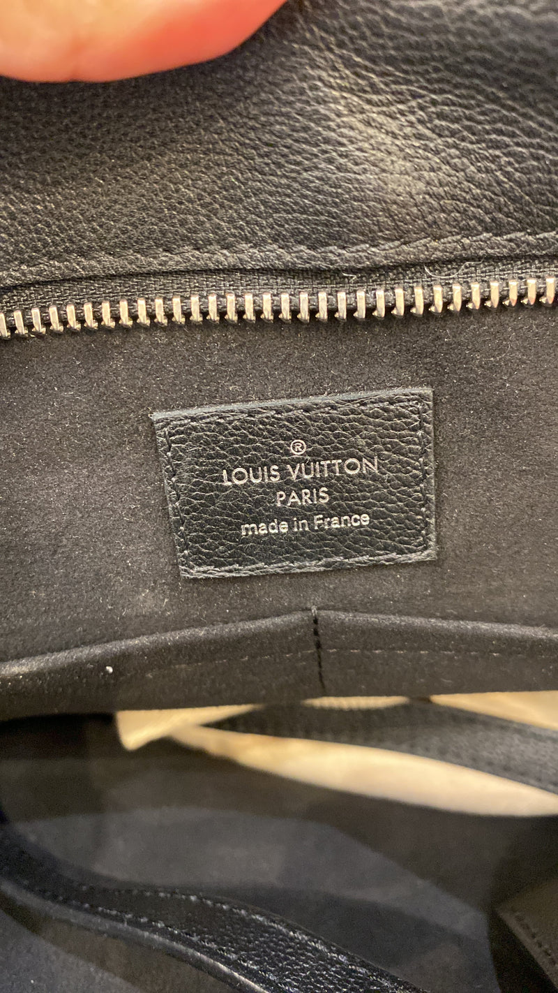 Louis Vuitton Very Zipped Tote Leather