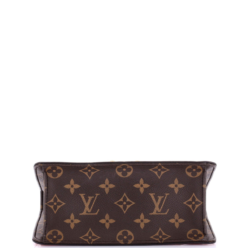 Louis Vuitton Wynwood Handbag Vernis