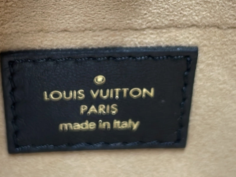 Louis Vuitton Troca Handbag Damier