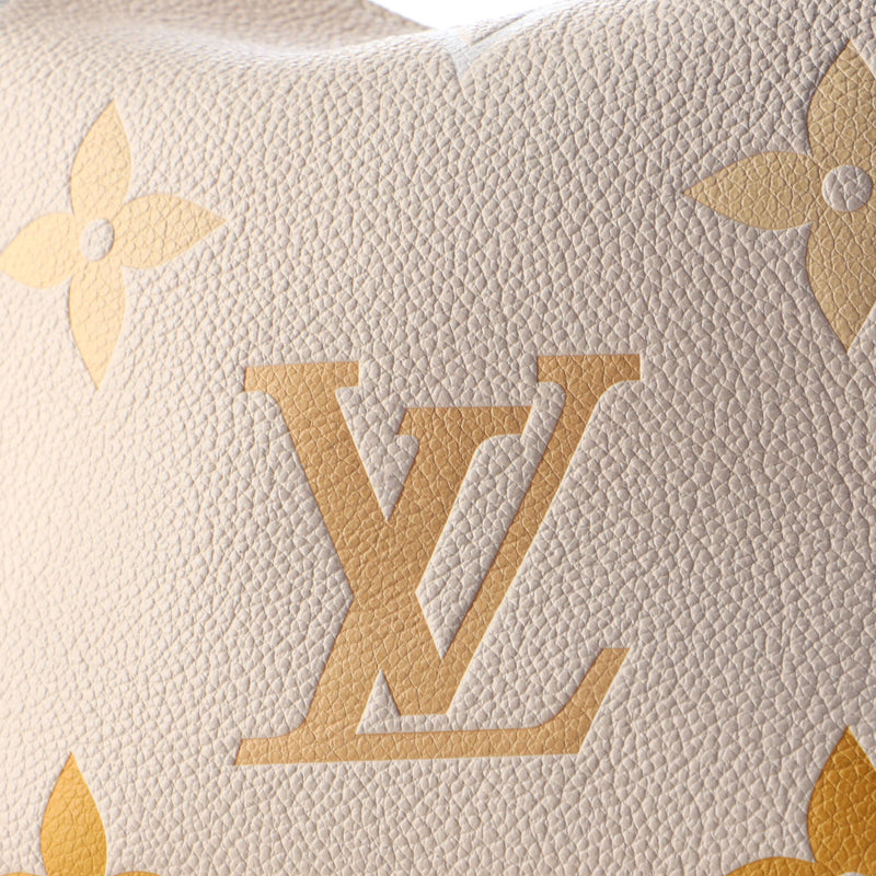 Louis Vuitton Marshmallow Bag By The