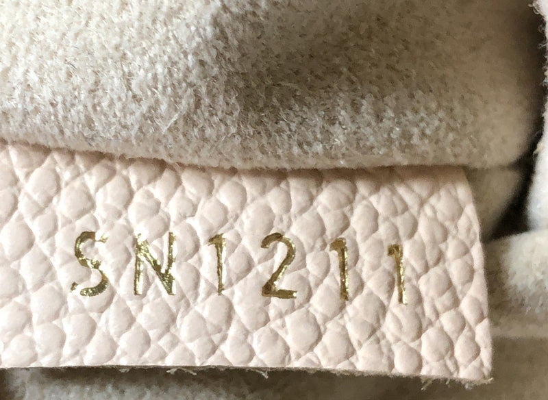 Louis Vuitton Marshmallow Bag By The