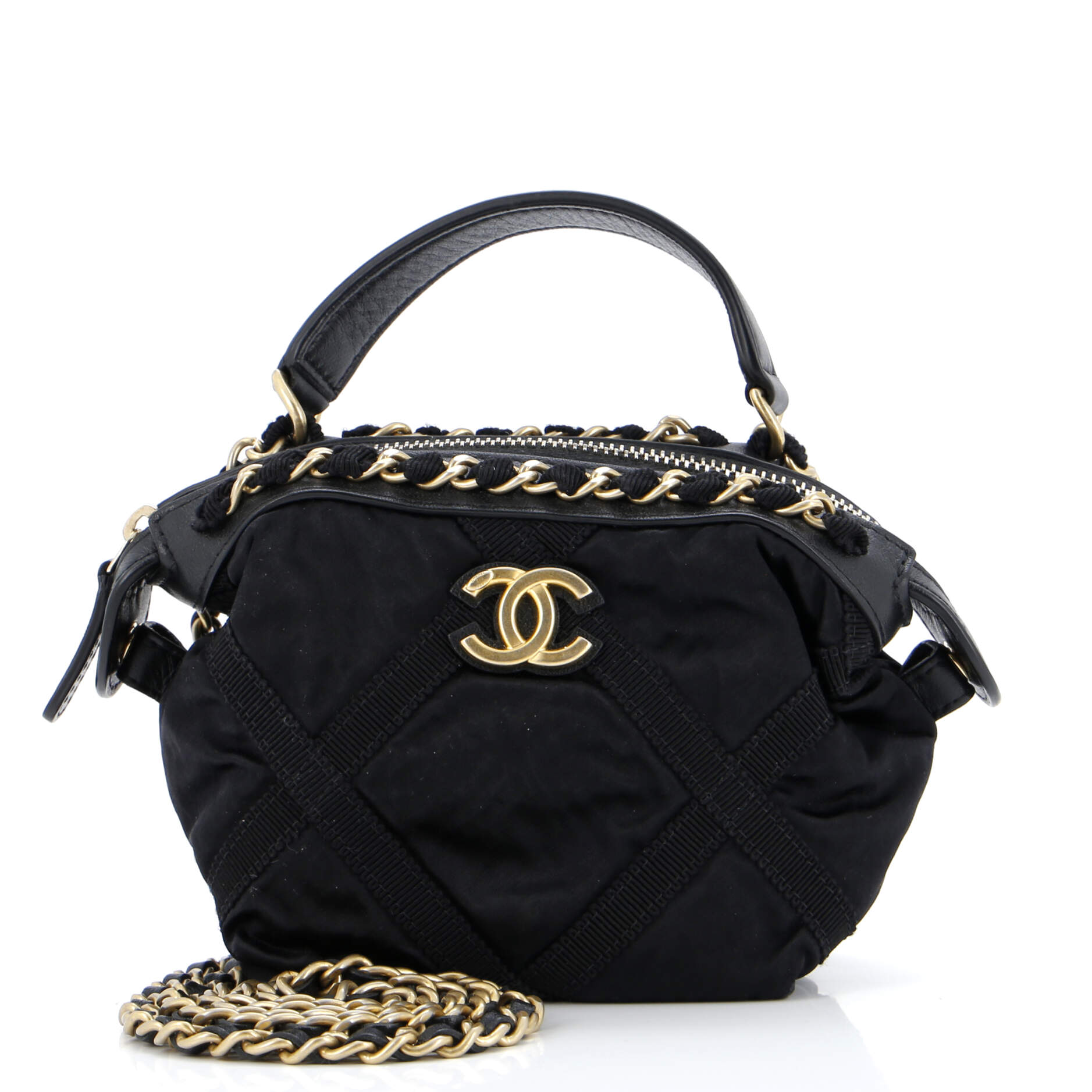 芸術のように軽やかに♪【CHANEL】Clutch with Chain Chanel Blue Aged Calfskin Gabrielle Clutch With Chain - Luxe