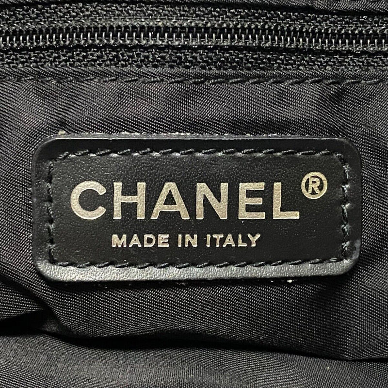 Chanel New Travel Line Tote Mm -