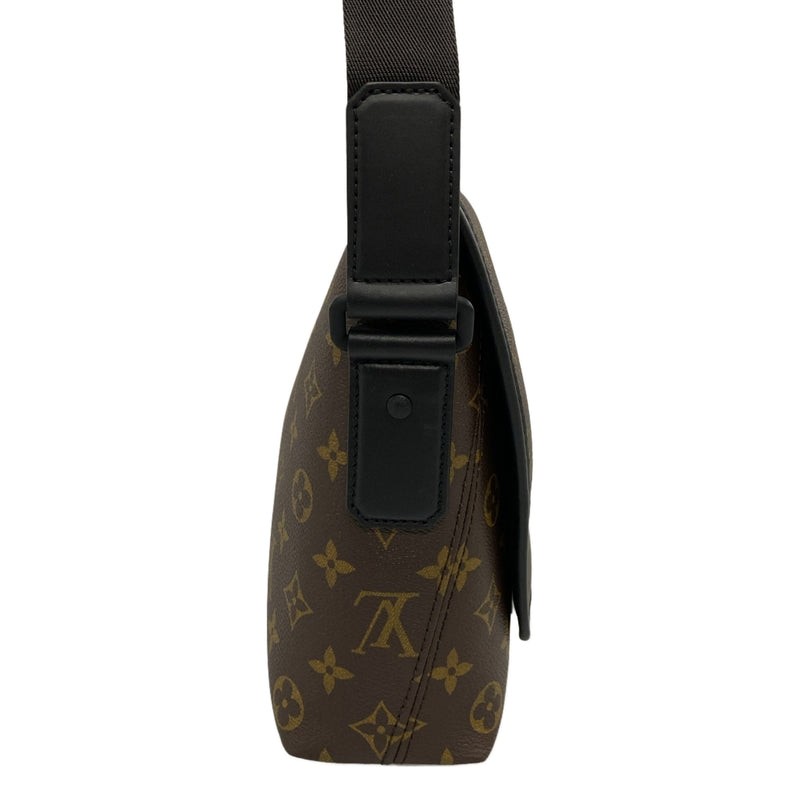 Louis Vuitton Magnetic Messenger