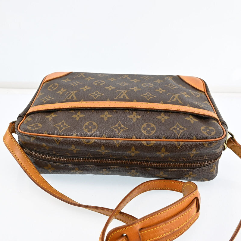 Louis Vuitton Trocadero 30 Shoulder