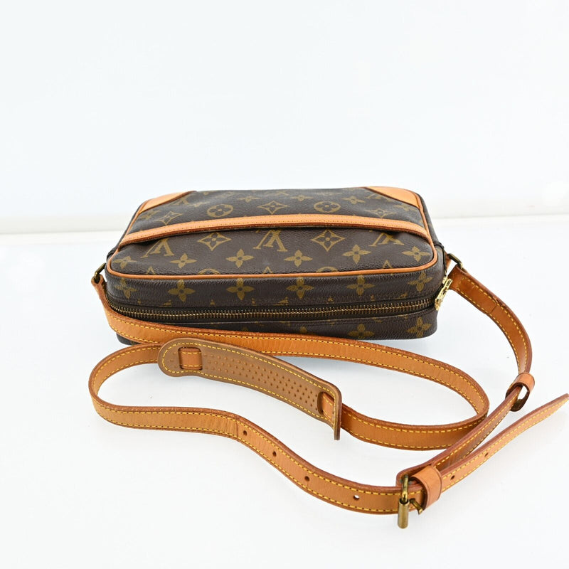 Louis Vuitton Trocadero 23 Shoulder Bag