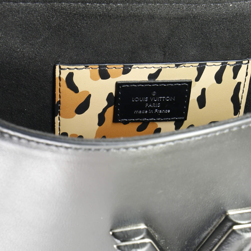 Louis Vuitton Twist Handbag Leopard Wild