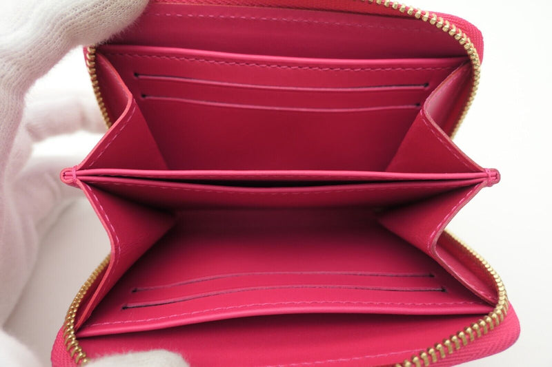Louis Vuitton  Vernis Rose Pop Coin